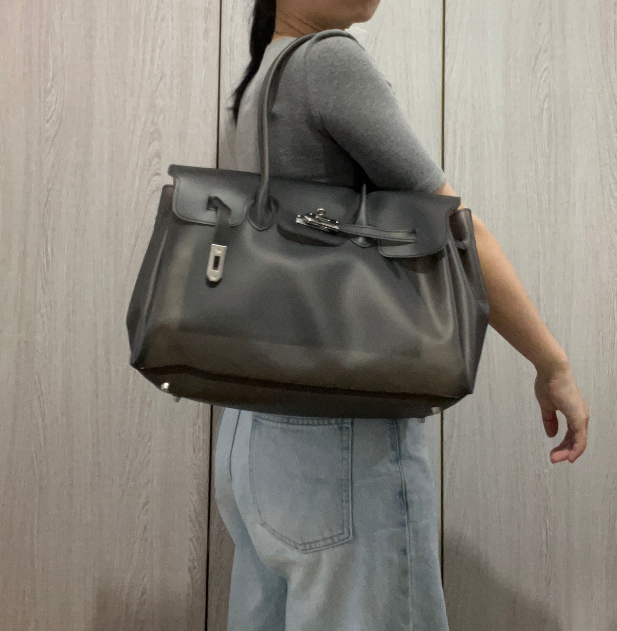 Jelly Tote Bag, Large Capacity TPU, Clear Bag for concert, Commuting, Beach-Black