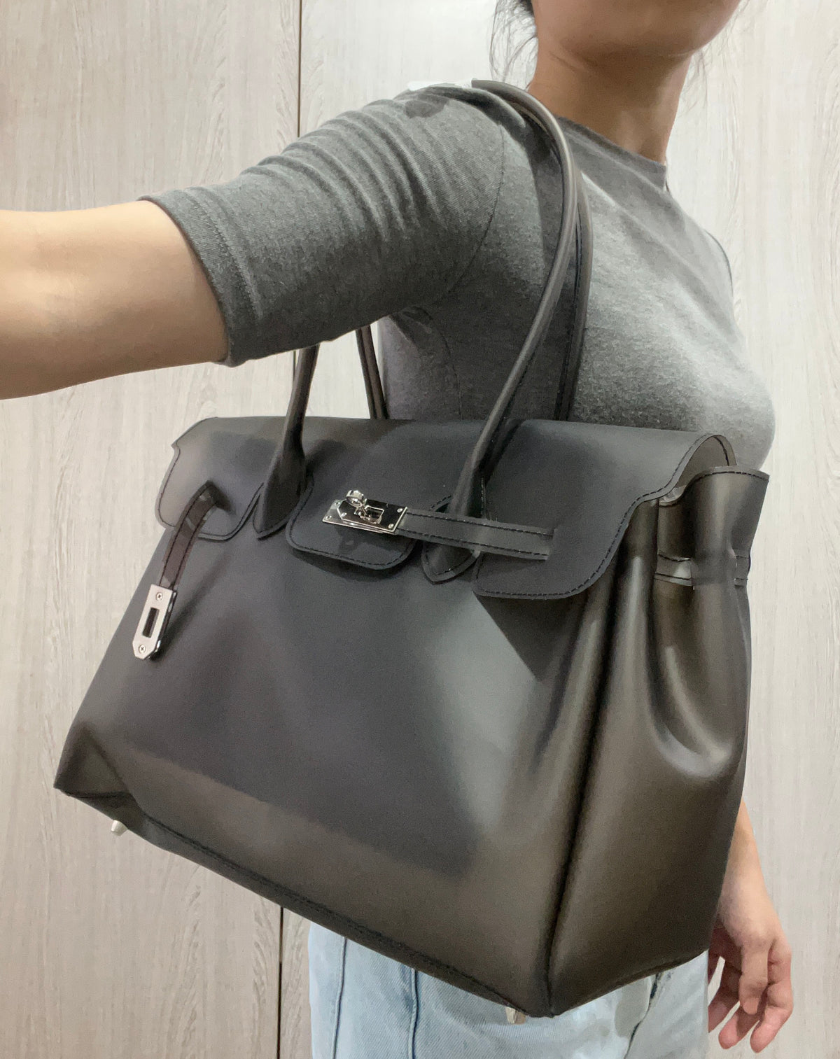 Jelly Tote Bag, Large Capacity TPU, Clear Bag for concert, Commuting, Beach-Black